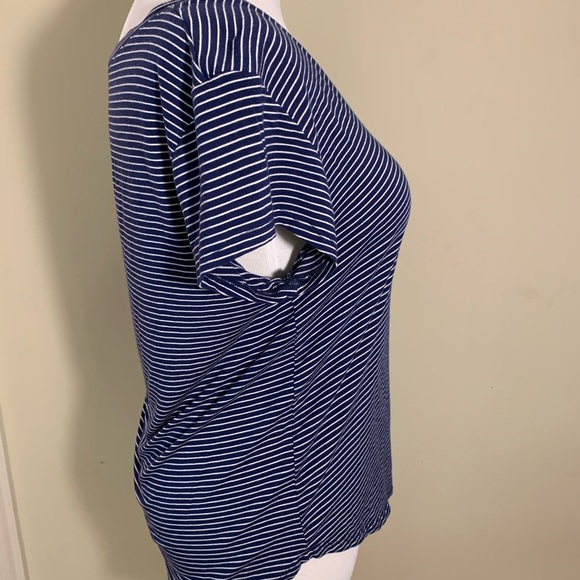 American Eagle Favorite T - Picture 2 of 4